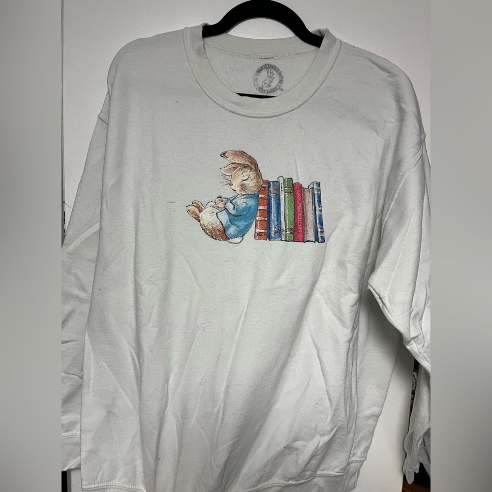 PacSun White Sweatshirt with Bunny and Books Graphic